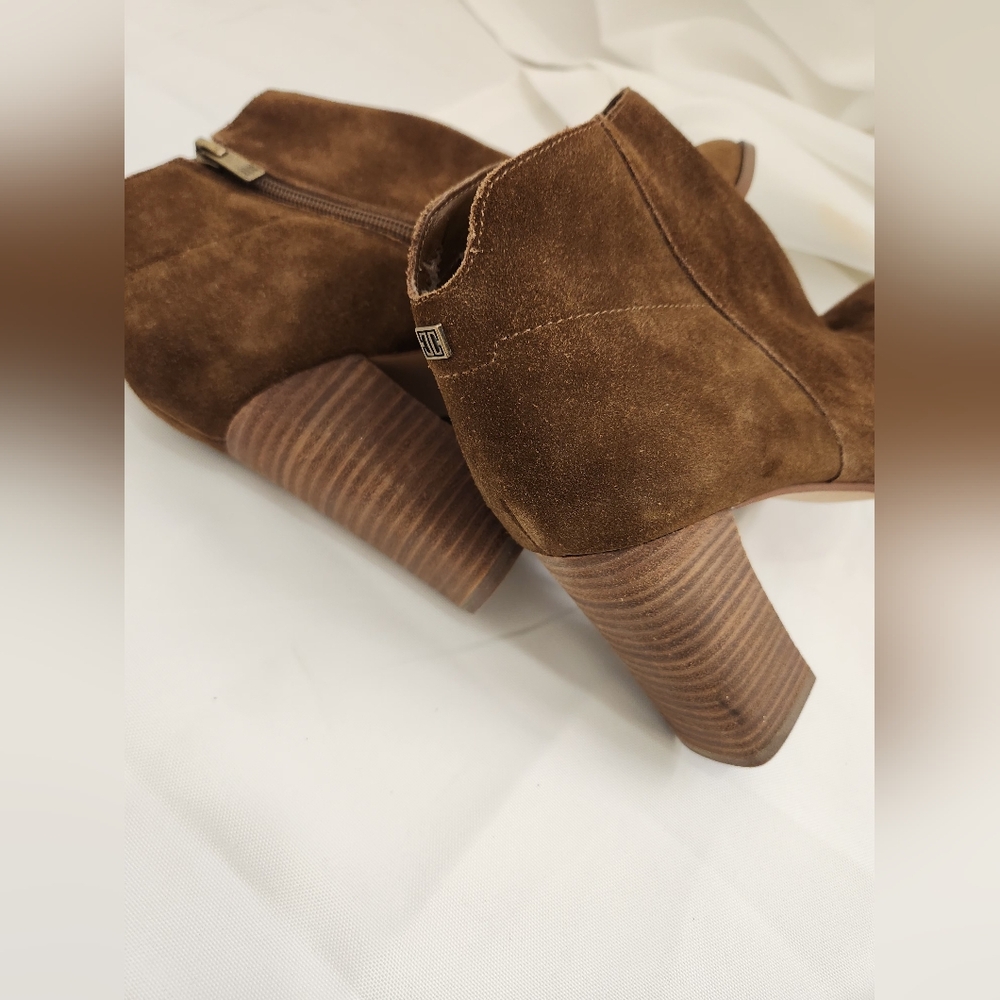 Ivanka Trump Brown Suede Ankle Booties – Size 9M - Picture 4 of 10